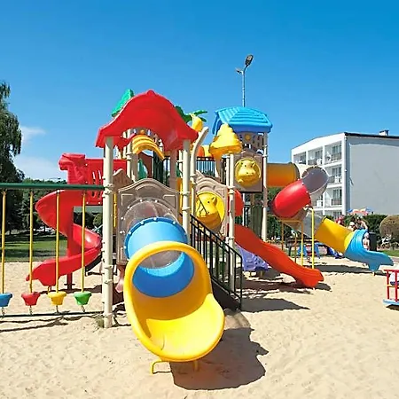 Resort Zem-tourist 250 M Od Morza, Odkryty Basen, Plac Zabaw, Parking, Wyzywienie *