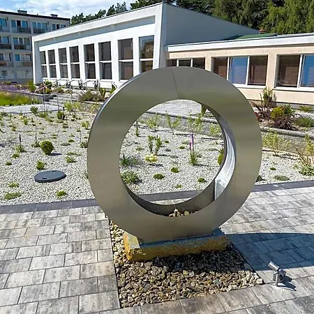 Resort Zem-tourist 250 M Od Morza, Odkryty Basen, Plac Zabaw, Parking, Wyzywienie Pustkowo