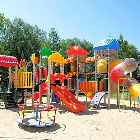 Zem-tourist 250 M Od Morza, Odkryty Basen, Plac Zabaw, Parking, Wyzywienie * Pustkowo