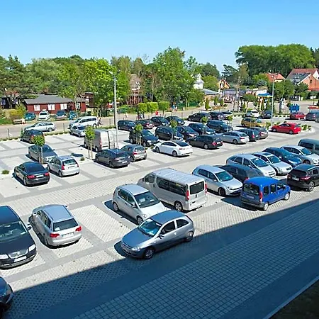 Zem-tourist 250 M Od Morza, Odkryty Basen, Plac Zabaw, Parking, Wyzywienie Resort