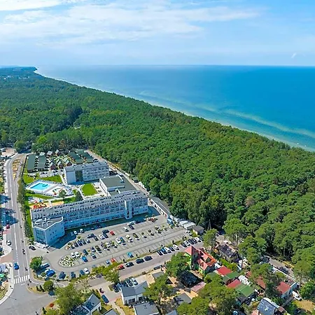 Zem-tourist 250 M Od Morza, Odkryty Basen, Plac Zabaw, Parking, Wyzywienie Resort